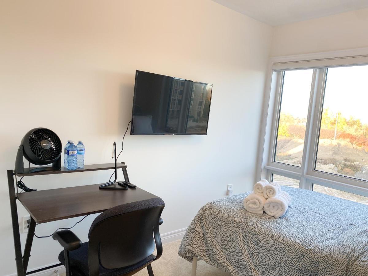 Elegant Rooms In Shared Townhouse Next To Beach Whitby Exterior photo